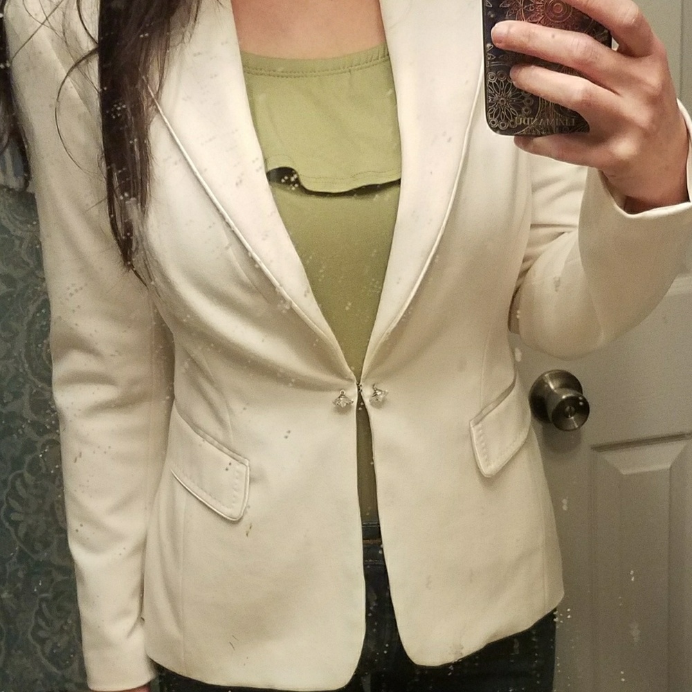 Blazer - Picture 3 of 3